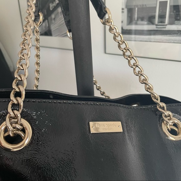Kate Spade patent leather handbag - Picture 2 of 5